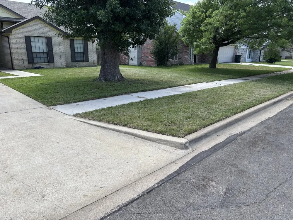 Professional lawn mowing service with custom design across Killeen, TX - Kut N Up Lawn Care