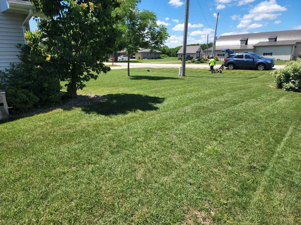 Local residential landscaping with custom design in Green Bay, WI by Kuts & Edges