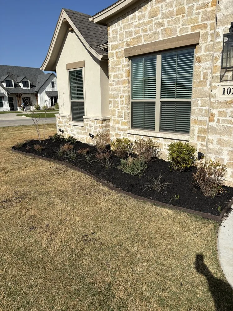 Local yard cleanup service experts serving Aledo, TX - Kutters Landscaping