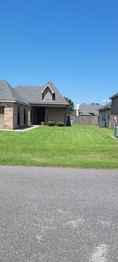 Custom garden landscaping for year-round maintenance across Saint Martinville, LA - Kutz By Q Lawn Service