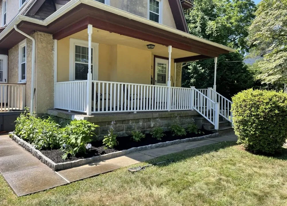 Expert lawn mowing service experts serving Springfield, PA - Kutz Landscaping