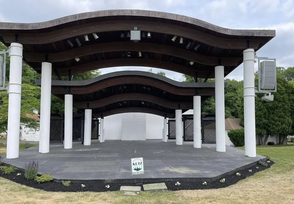 Top-rated landscape installation in Springfield, PA by Kutz Landscaping