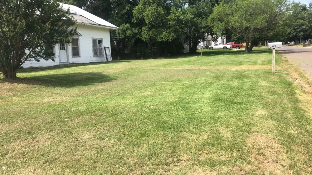 Top-rated landscape installation in Tecumseh, OK by K&W Landscaping