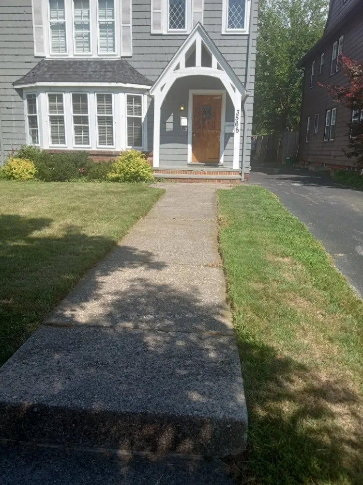 Professional residential landscaping experts serving Cleveland, OH - Kw services & creations