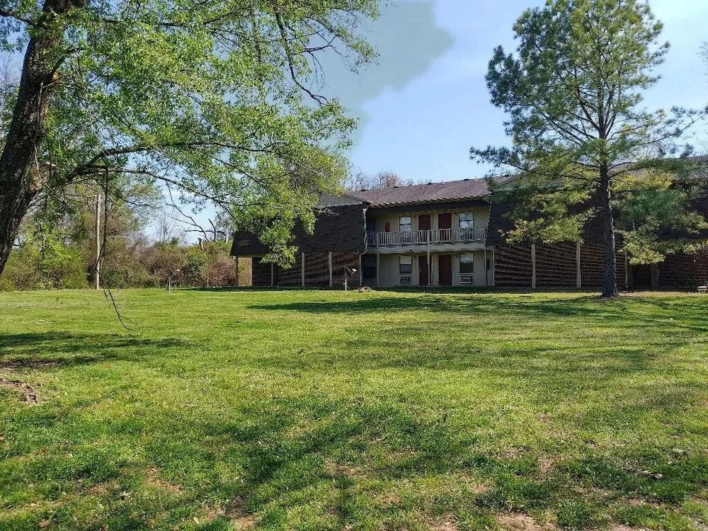 Professional yard maintenance in Siloam Springs, AR by Kwb Lawn Care