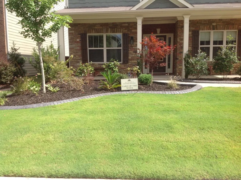 Trusted yard maintenance in Duncan, SC by Kwik Kerb