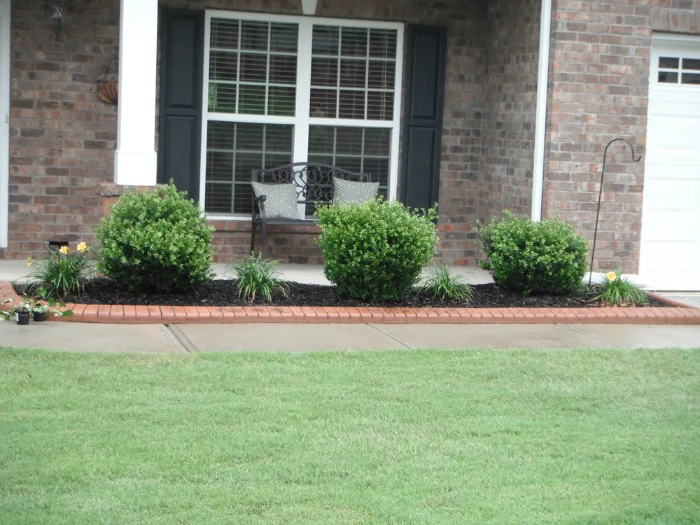Top-rated lawn care service for residential properties in Duncan, SC by Kwik Kerb
