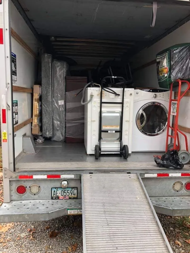 Custom residential landscaping in Old Brownsboro Place, KY by KY Discount Movers