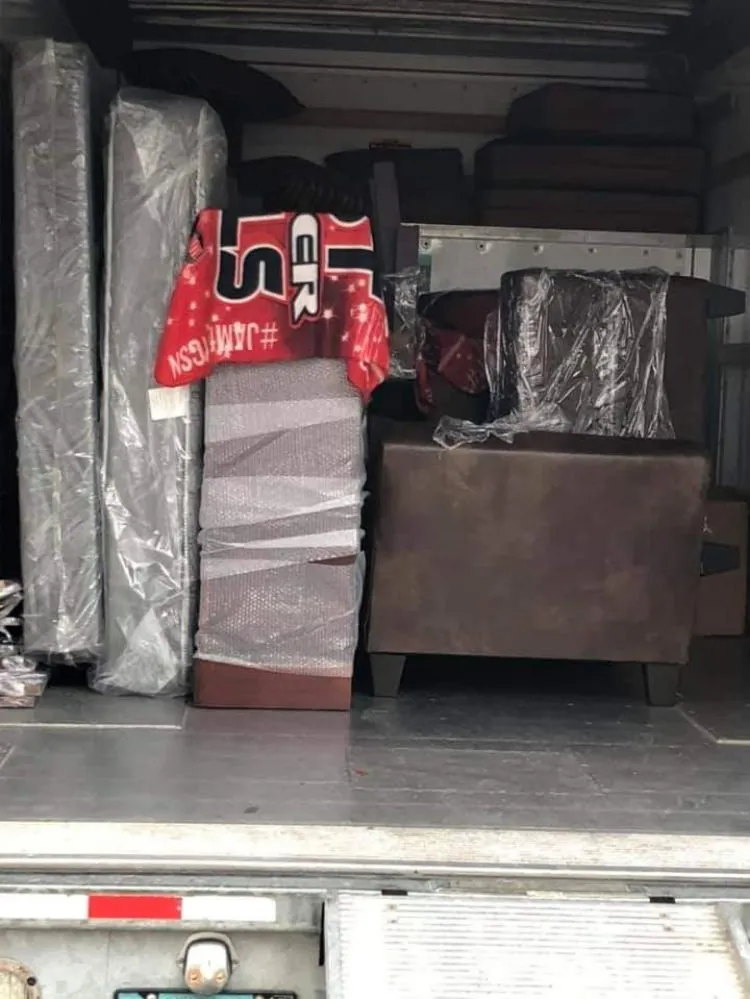 Top-rated yard cleanup service in Old Brownsboro Place, KY by KY Discount Movers