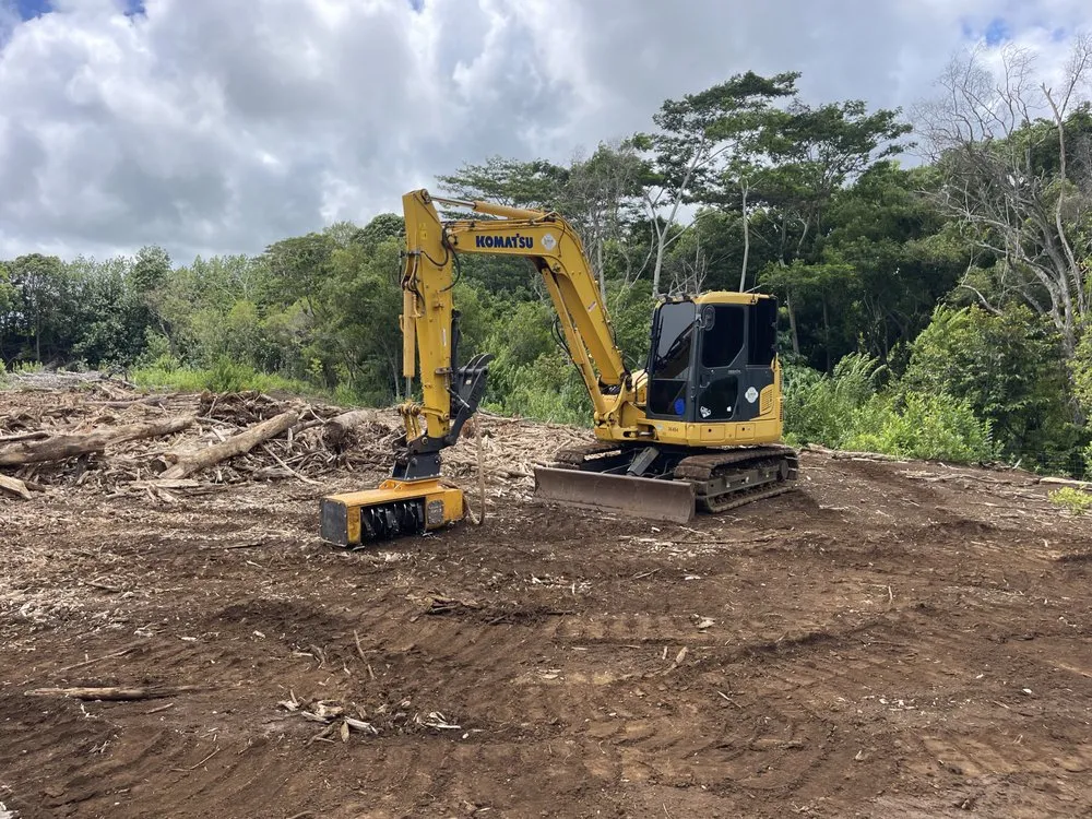 Professional landscaping services in Kalaheo, HI by Kyani Equipment Services