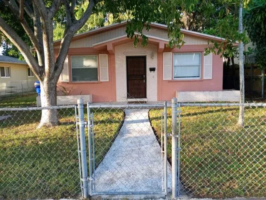 Kya's Landscaping Trash/Tree Services Logo