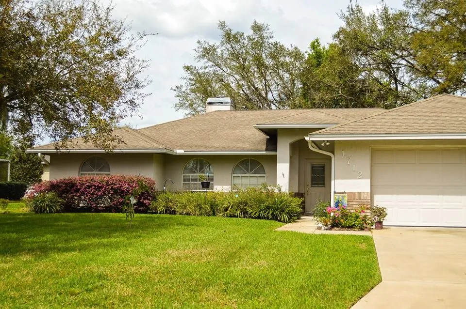 Expert residential landscaping experts serving Lakeland, FL - Kyle Fox's Pro Cut Lawn Service