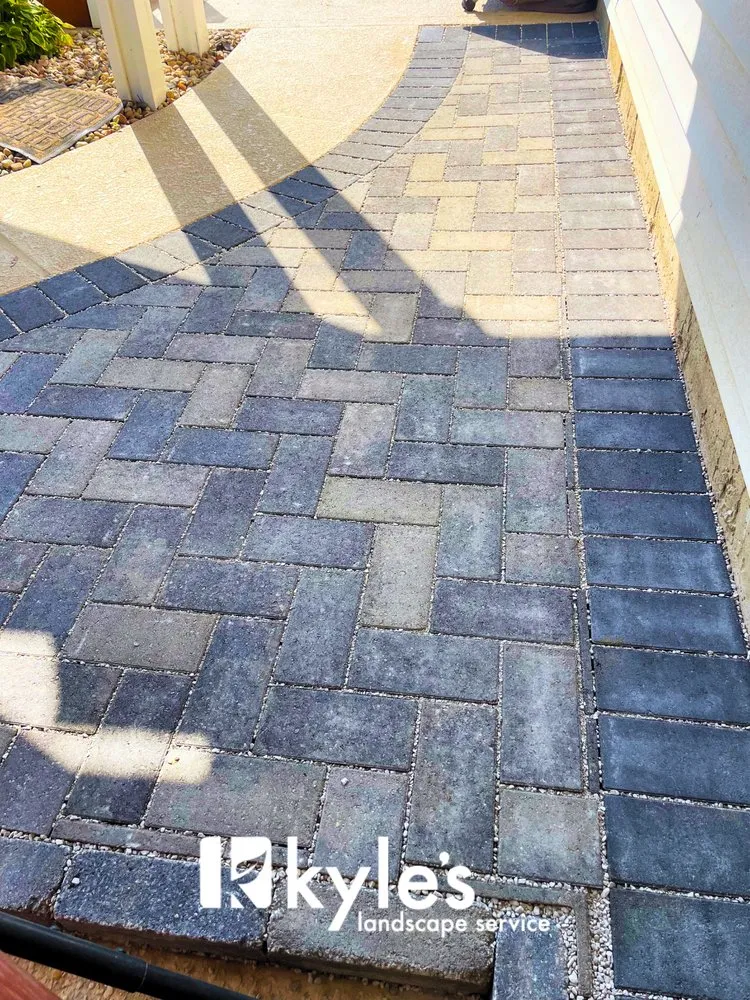 Top-rated lawn care service experts serving St. Louis, MO - Kyle's Landscape Service