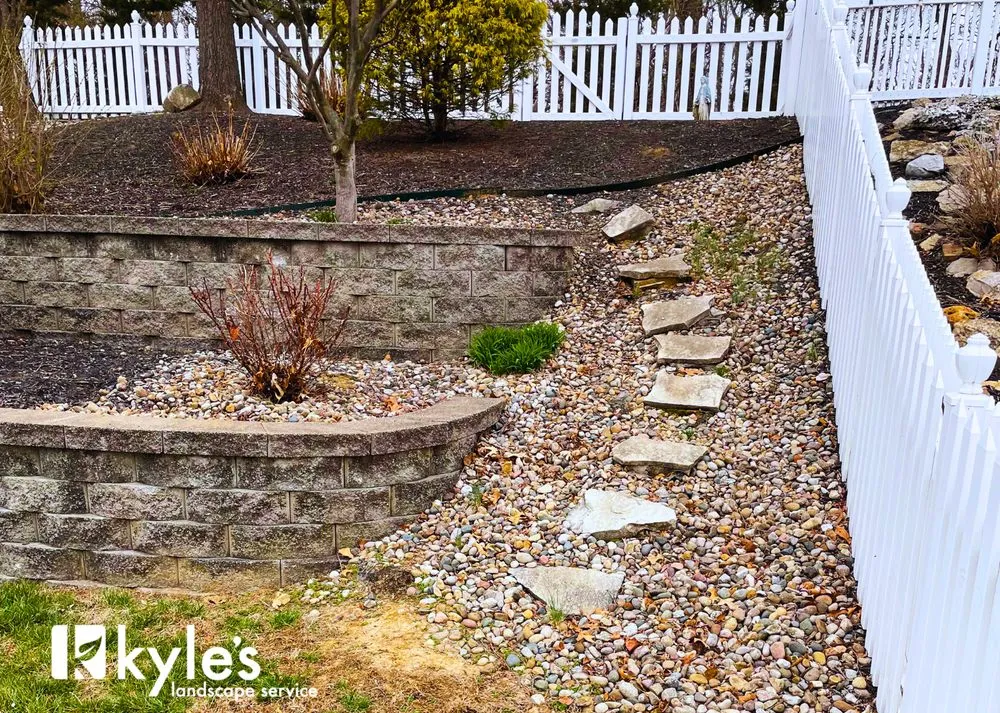 Expert lawn care service in St. Louis, MO - Kyle's Landscape Service