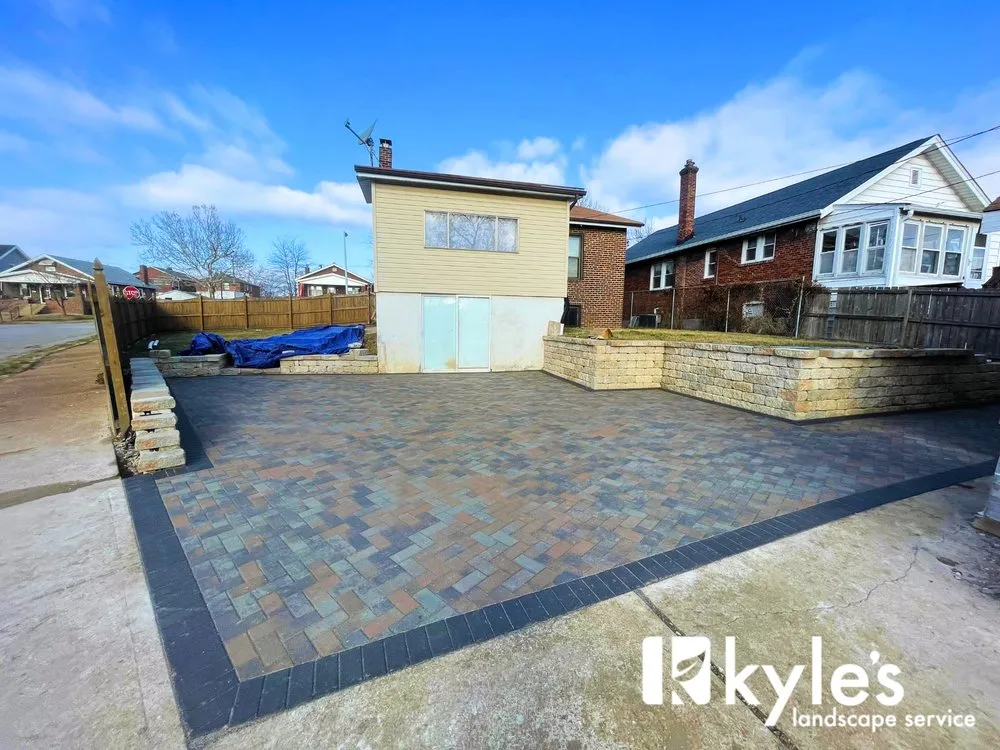 Reliable residential landscaping for beautiful yards across St. Louis, MO - Kyle's Landscape Service