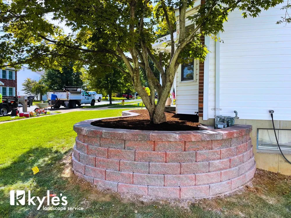 Expert outdoor landscaping experts serving St. Louis, MO - Kyle's Landscape Service