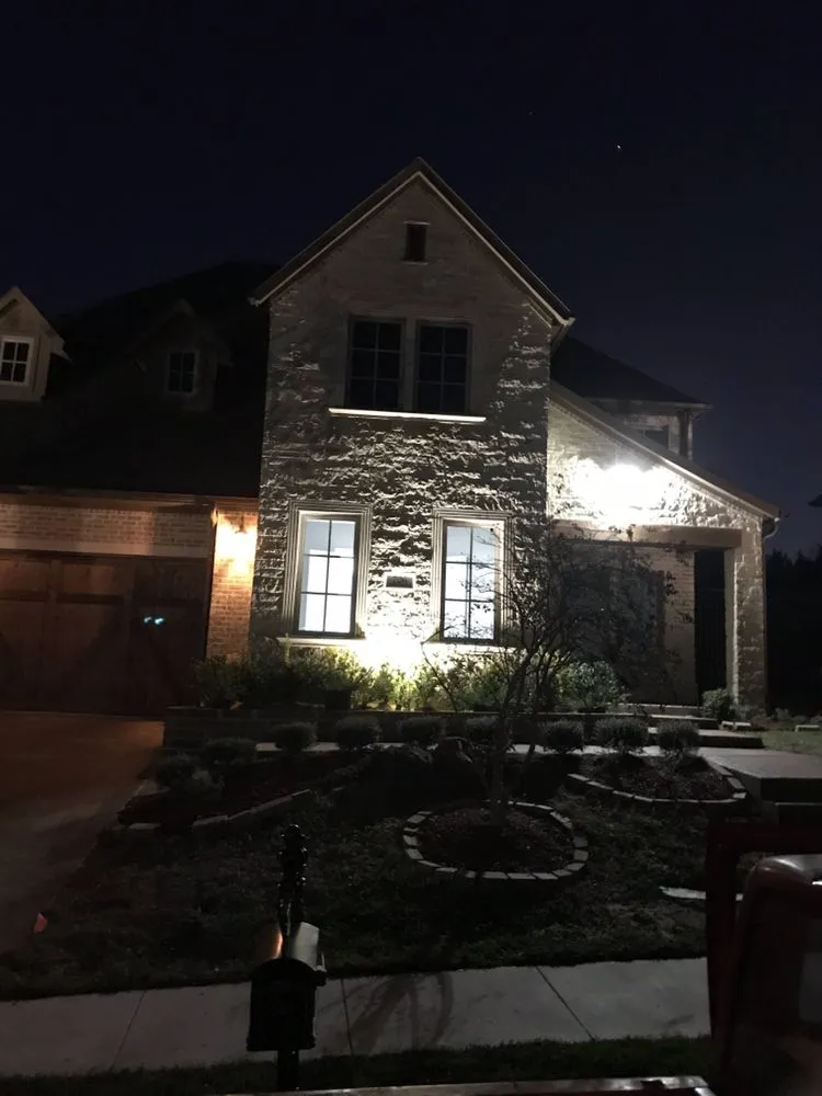 Custom yard maintenance in Dallas, TX - Kylon Tree & Lawn Service