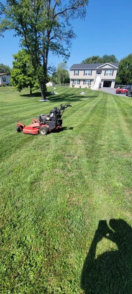 Custom yard maintenance in Siler City, NC - L & A Landscaping Services