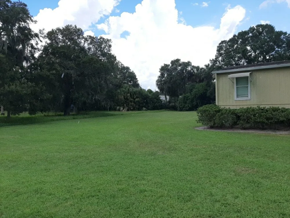 Trusted garden landscaping for outdoor upgrades across Gibsonton, FL - L & E Lawn Care