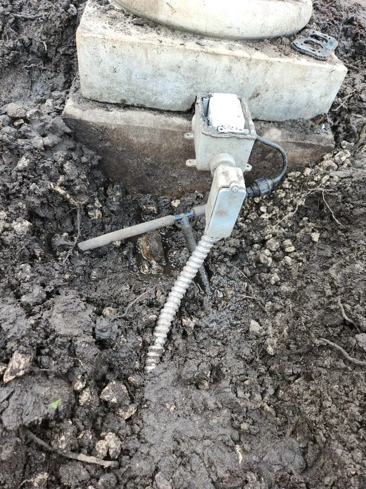 Expert lawn mowing service experts serving Orlando, FL - L & J Landscape Design and Maintenance