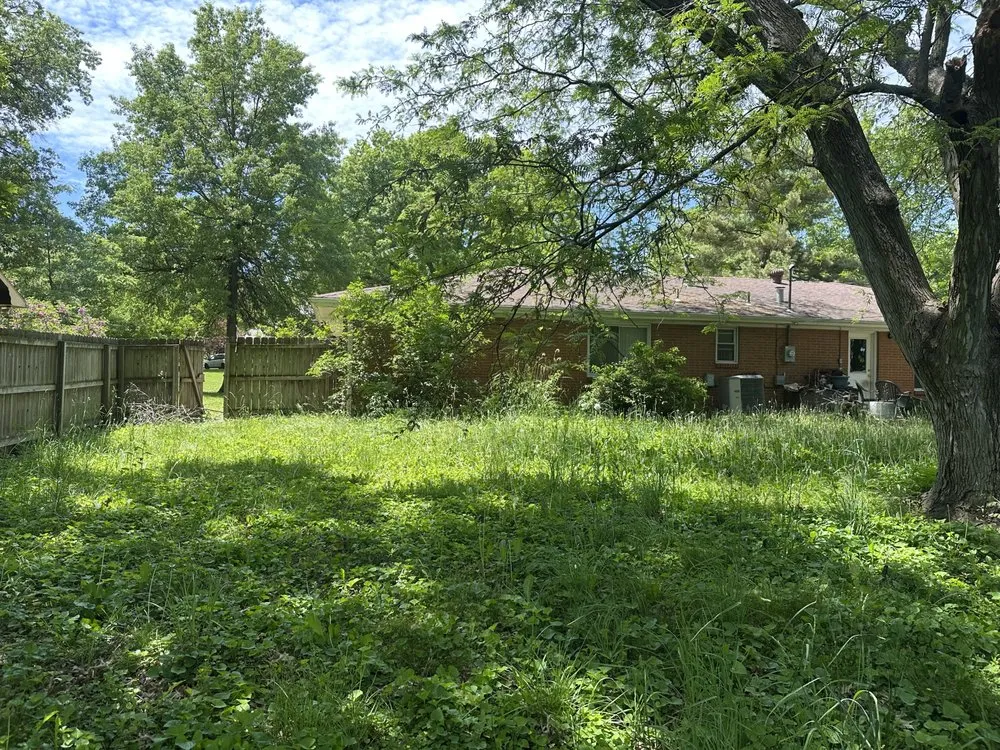 Local lawn mowing service for homes across Sedalia, MO - L & K Landscaping Services