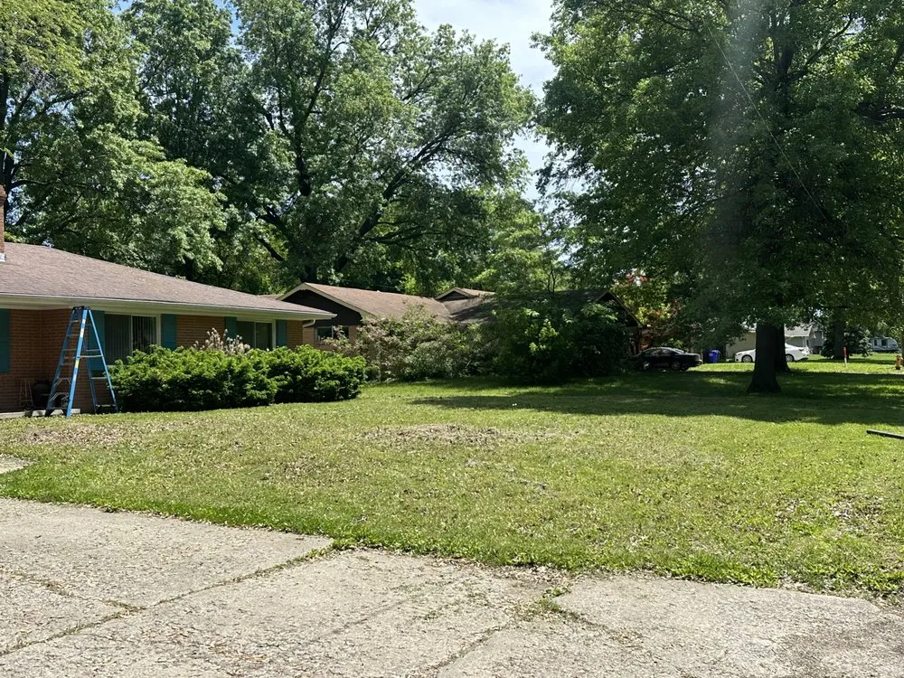 Expert yard cleanup service in Sedalia, MO by L & K Landscaping Services