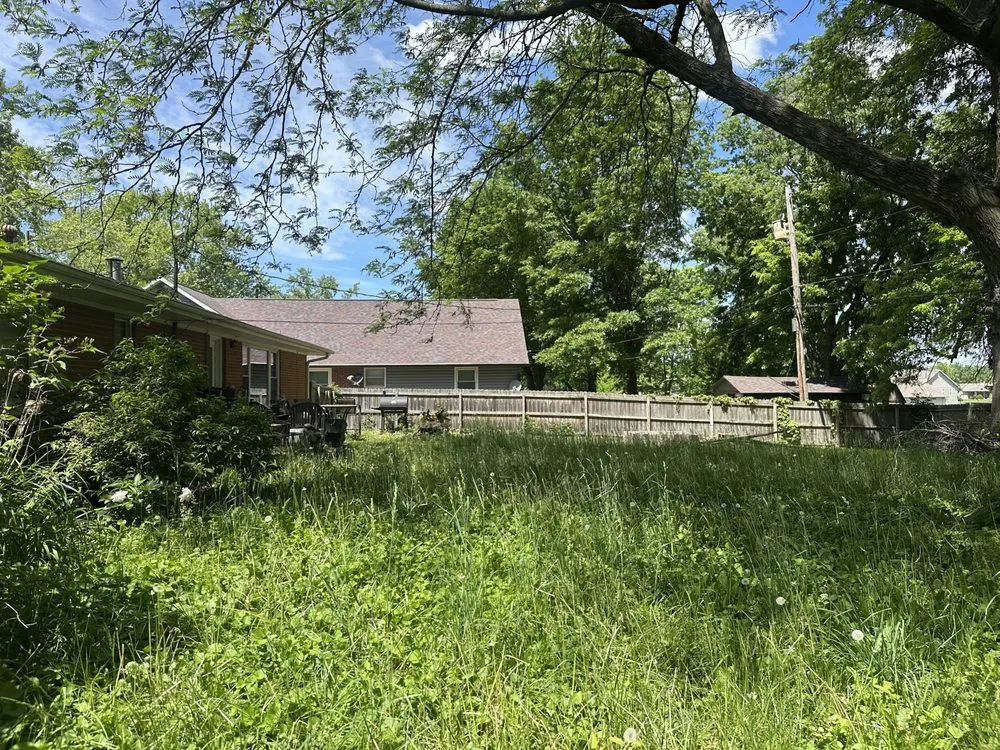 Professional residential landscaping in Sedalia, MO by L & K Landscaping Services