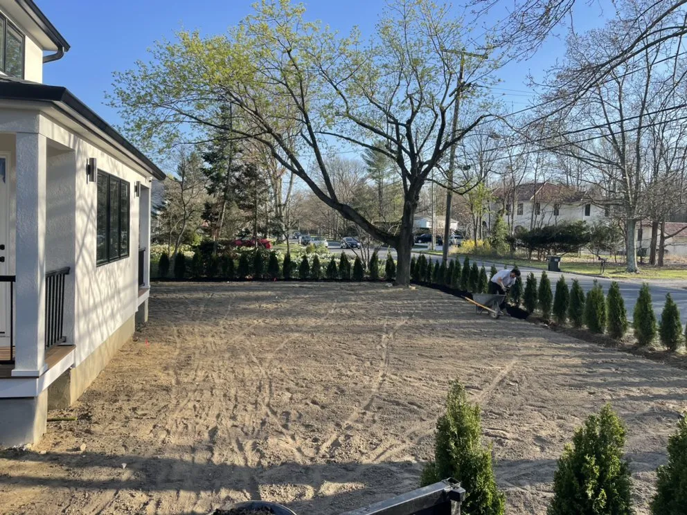 Expert yard cleanup service in Red Bank, NJ - L & L Landscaping