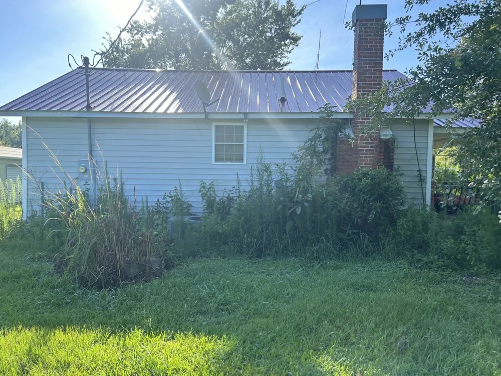 Top-rated landscaping services for residential properties in Myrtle Beach, SC by L & L Lawns