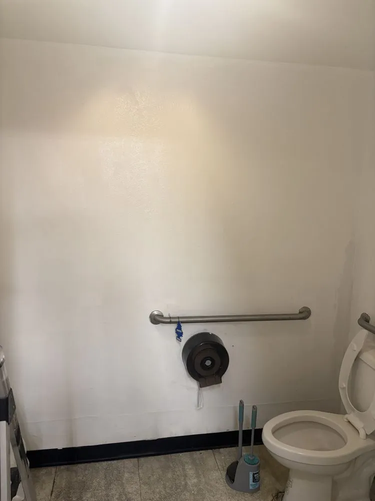 Professional lawn care service for homes in San Antonio, TX by L & M Contracting