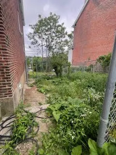 Professional yard maintenance experts serving Pittsburgh, PA - L & N Landscaping