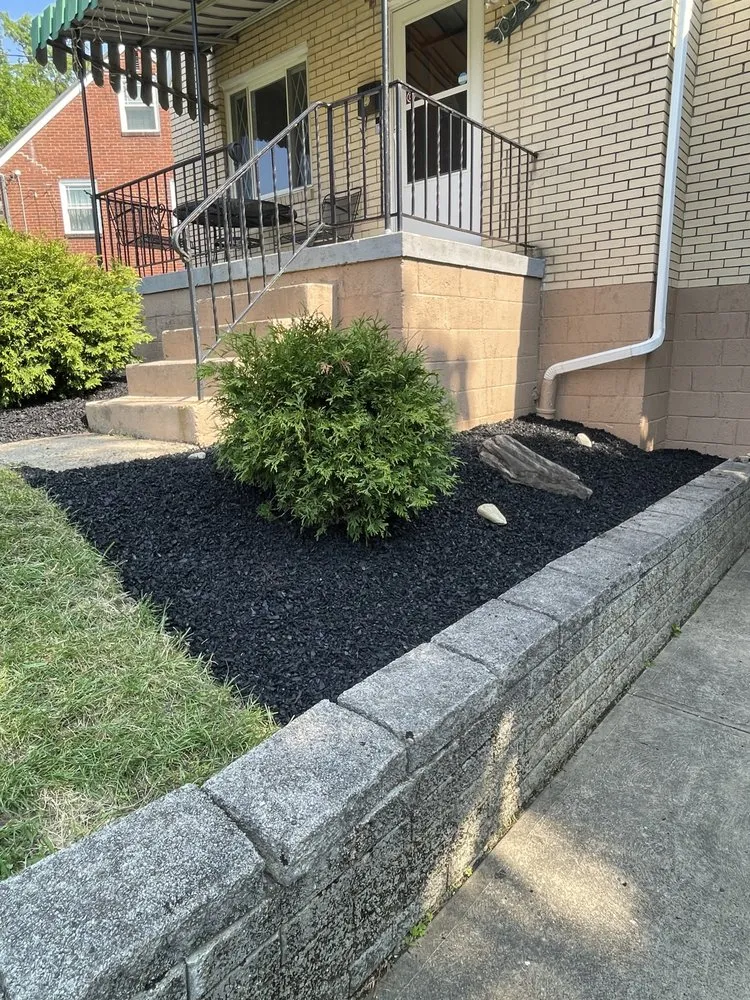 Affordable yard maintenance in Pittsburgh, PA - L & N Landscaping
