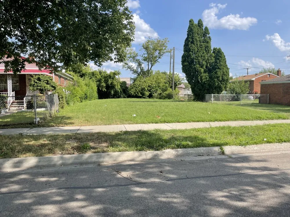 Trusted landscape installation experts serving Detroit, MI - L A Patios & Landscaping