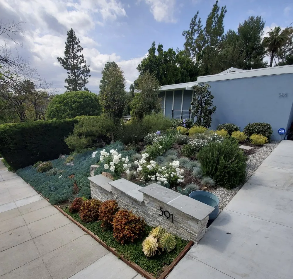 Custom residential landscaping in Los Angeles, CA - L A Plants