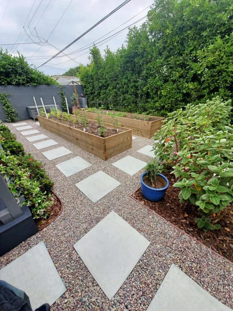 Custom landscape installation experts serving Los Angeles, CA - L A Plants