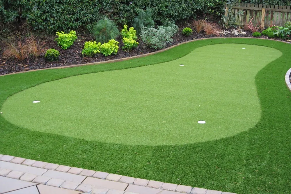 Expert lawn care service experts serving West Hollywood, CA - L. A. Turf Company