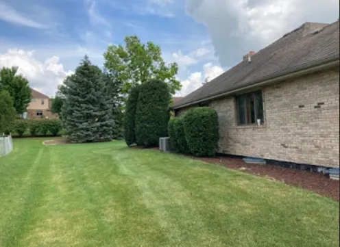 Affordable residential landscaping in Frankfort, IL by L and L Landscaping Frankfort