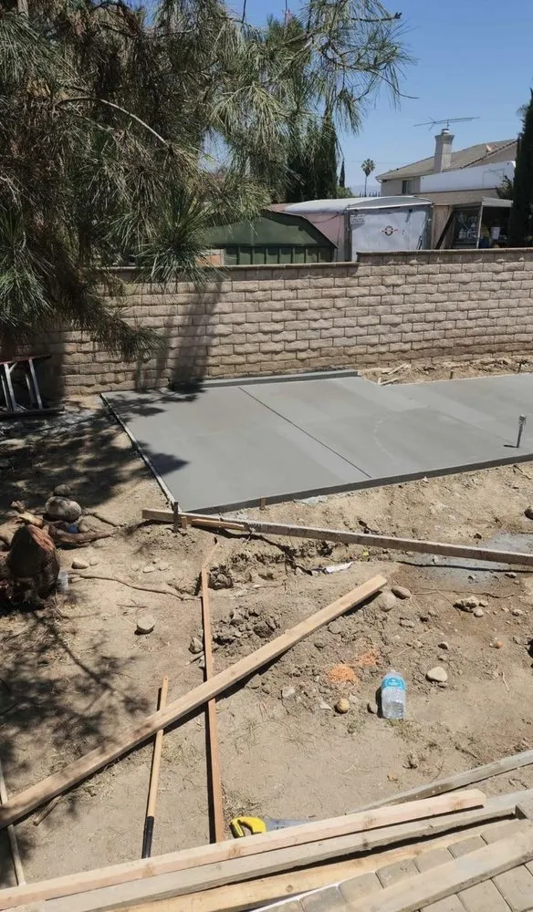 Top-rated landscaping services experts serving Jurupa Valley, CA - L and L Landscaping