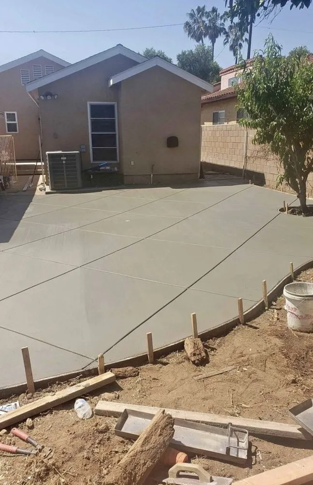 Professional lawn care service for homes in Jurupa Valley, CA by L and L Landscaping