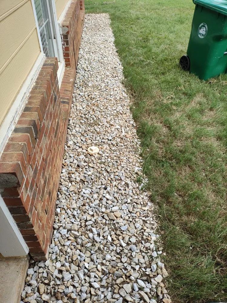 Local lawn mowing service experts serving Lithonia, GA - L and X General Services