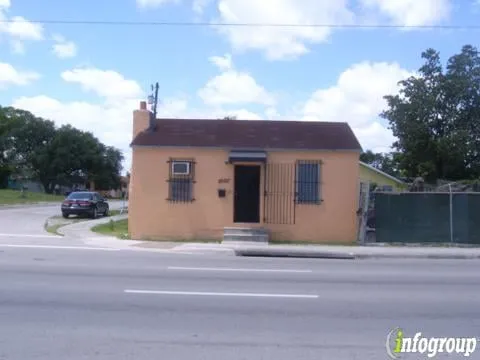 Custom garden landscaping in Miami, FL by L Jones Evictions