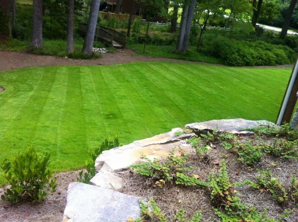 Custom garden landscaping experts serving Smyrna, GA - L Jones Landscapes