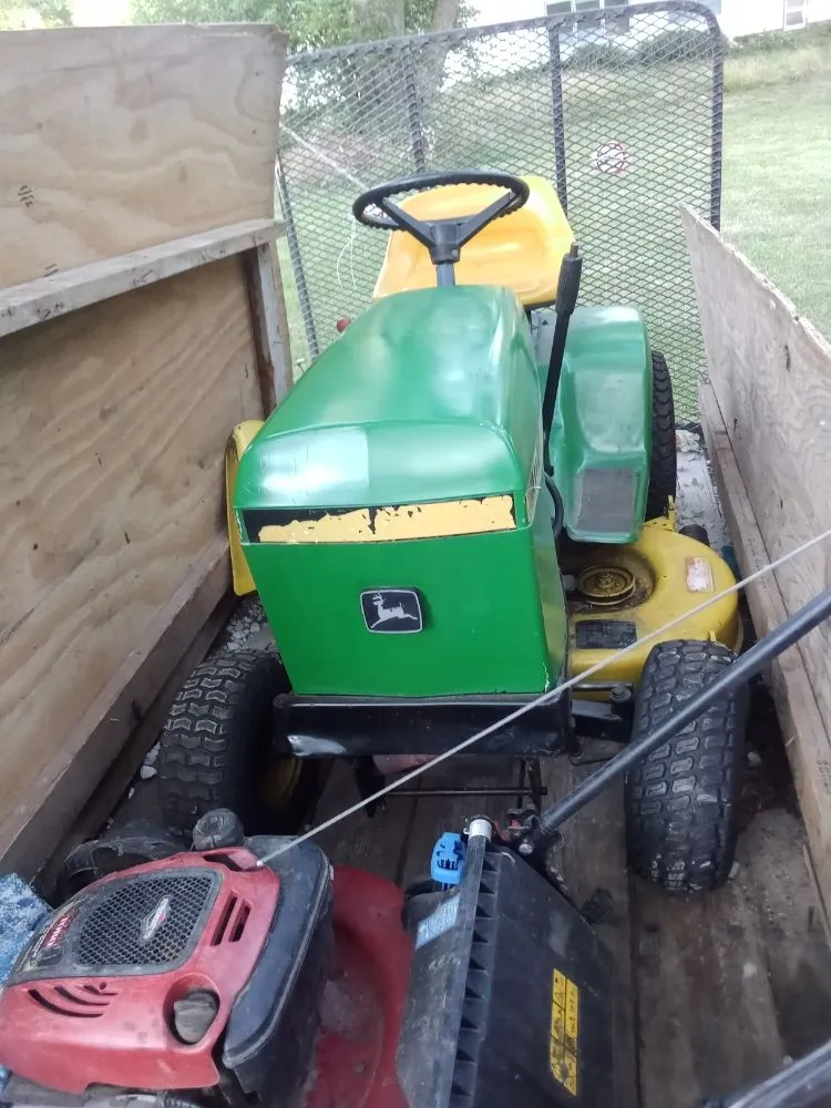 Local yard cleanup service in Des Moines, IA - L N M Services