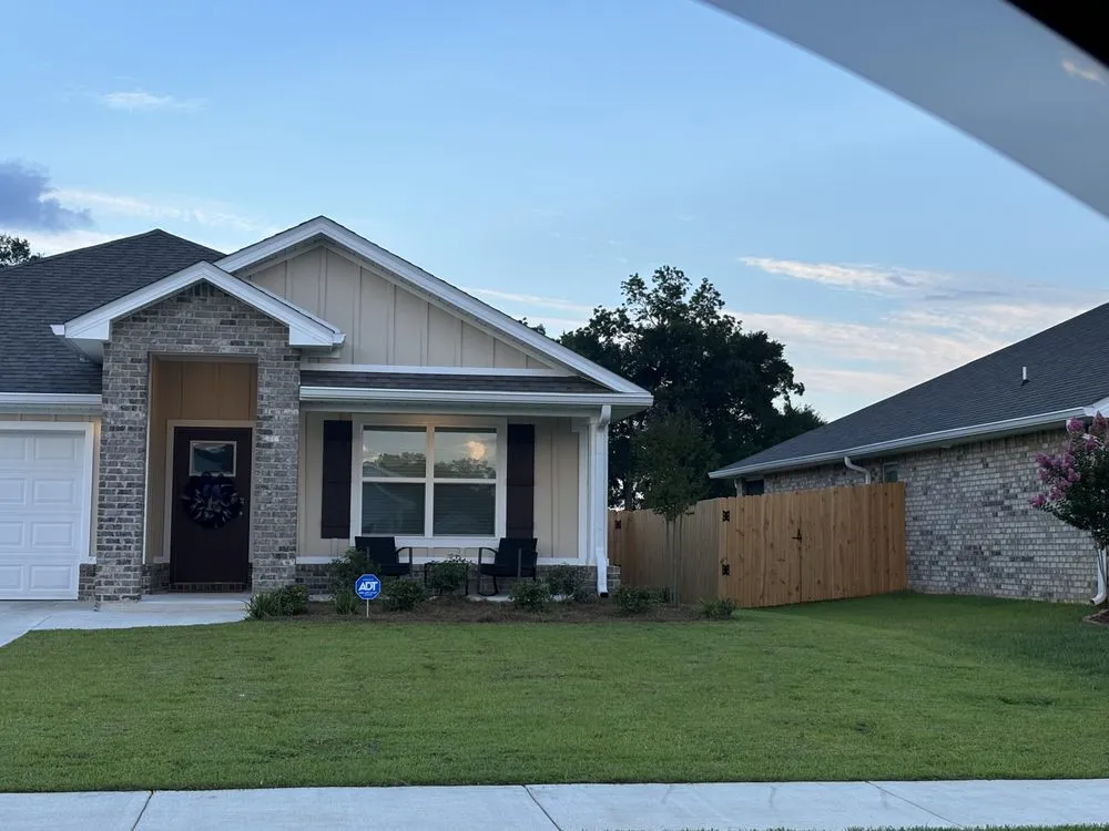 Professional lawn care service in Robertsdale, AL - L P Mowing