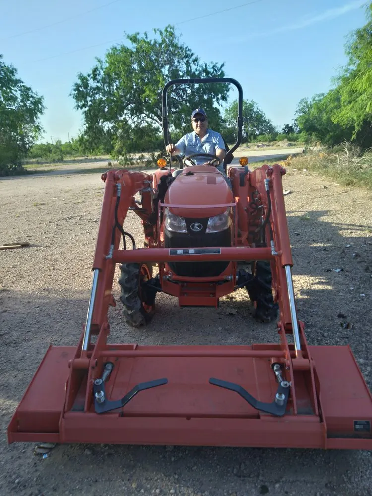 Expert landscaping services experts serving McAllen, TX - L R J Lawn Services