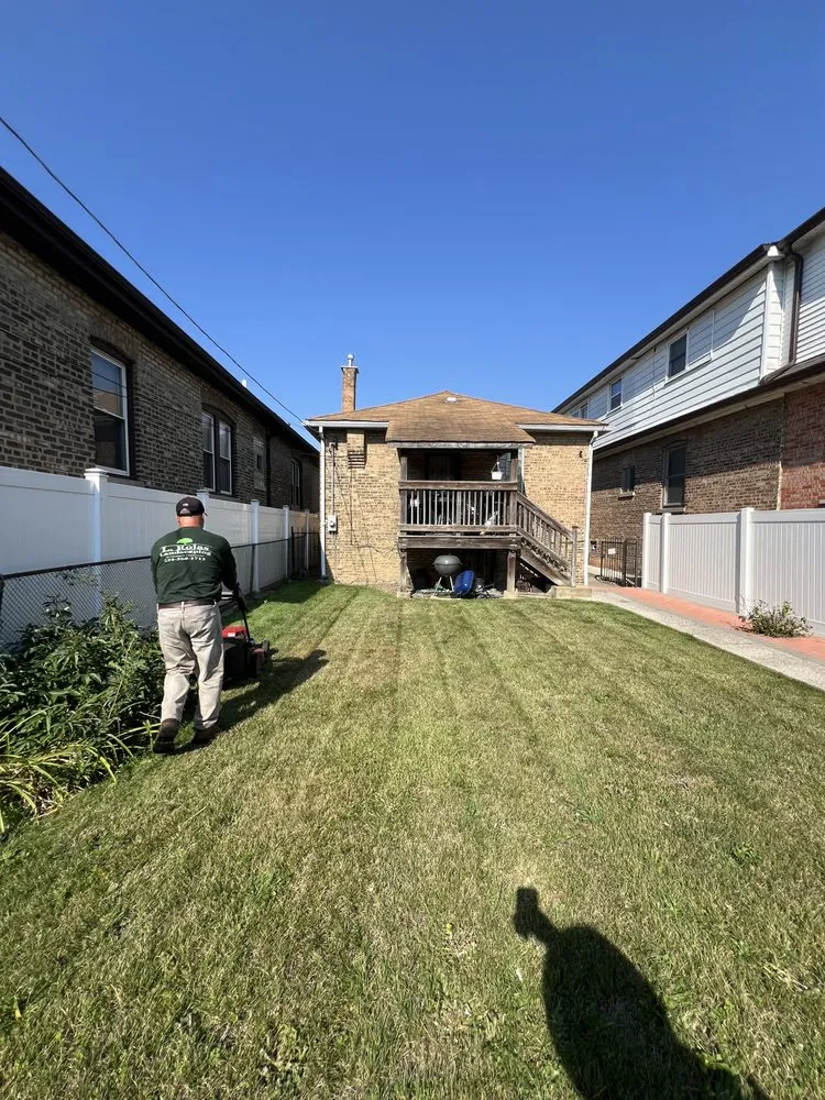 Trusted landscape installation with custom design in Riverdale, IL by L Rojas Landscaping