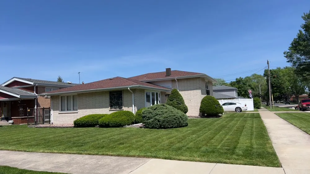 Custom landscape design in Riverdale, IL - L Rojas Landscaping