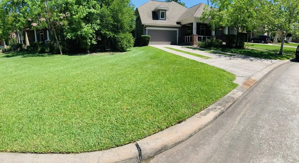 Local outdoor landscaping in Magnolia, TX by L7 Lawn Services