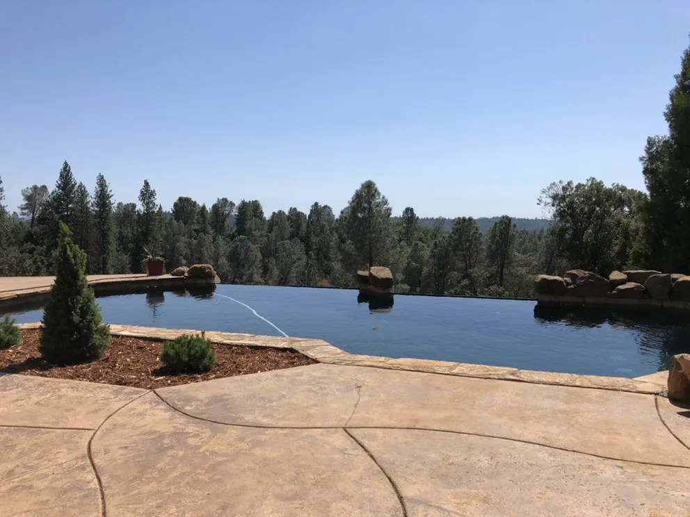 Expert outdoor landscaping experts serving Cameron Park, CA - La Colina Landscaping