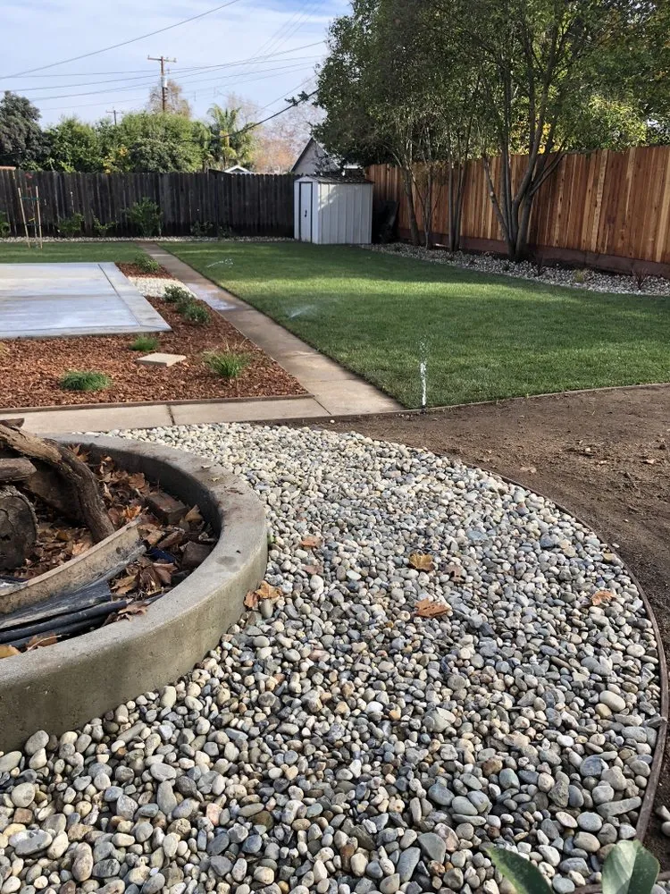Professional lawn care service in SACRAMENTO, CA - La Colonia Concrete Landscaping